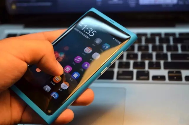 iOS和安卓都玩腻了，这些不起眼的手机系统你玩过吗？